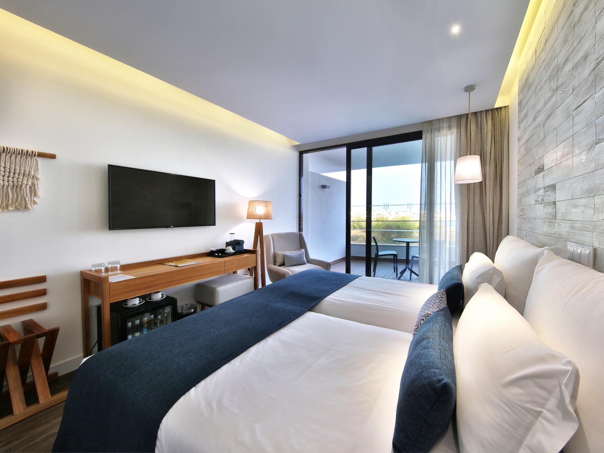 Jupiter Marina Hotel - Couples & Spa (Adults Only) ปอร์ติเมา ภายนอก รูปภาพ