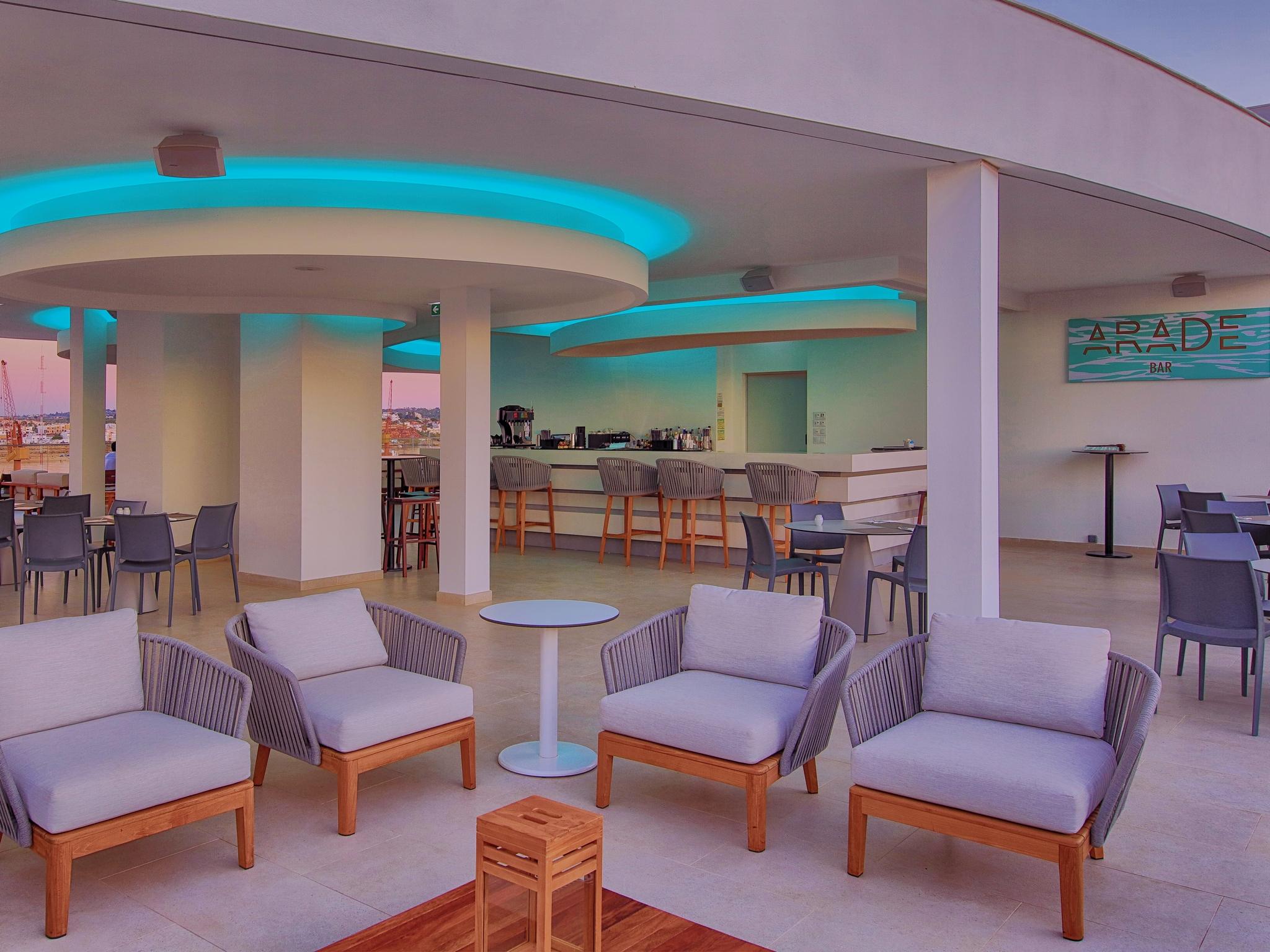 Jupiter Marina Hotel - Couples & Spa (Adults Only) ปอร์ติเมา ภายนอก รูปภาพ