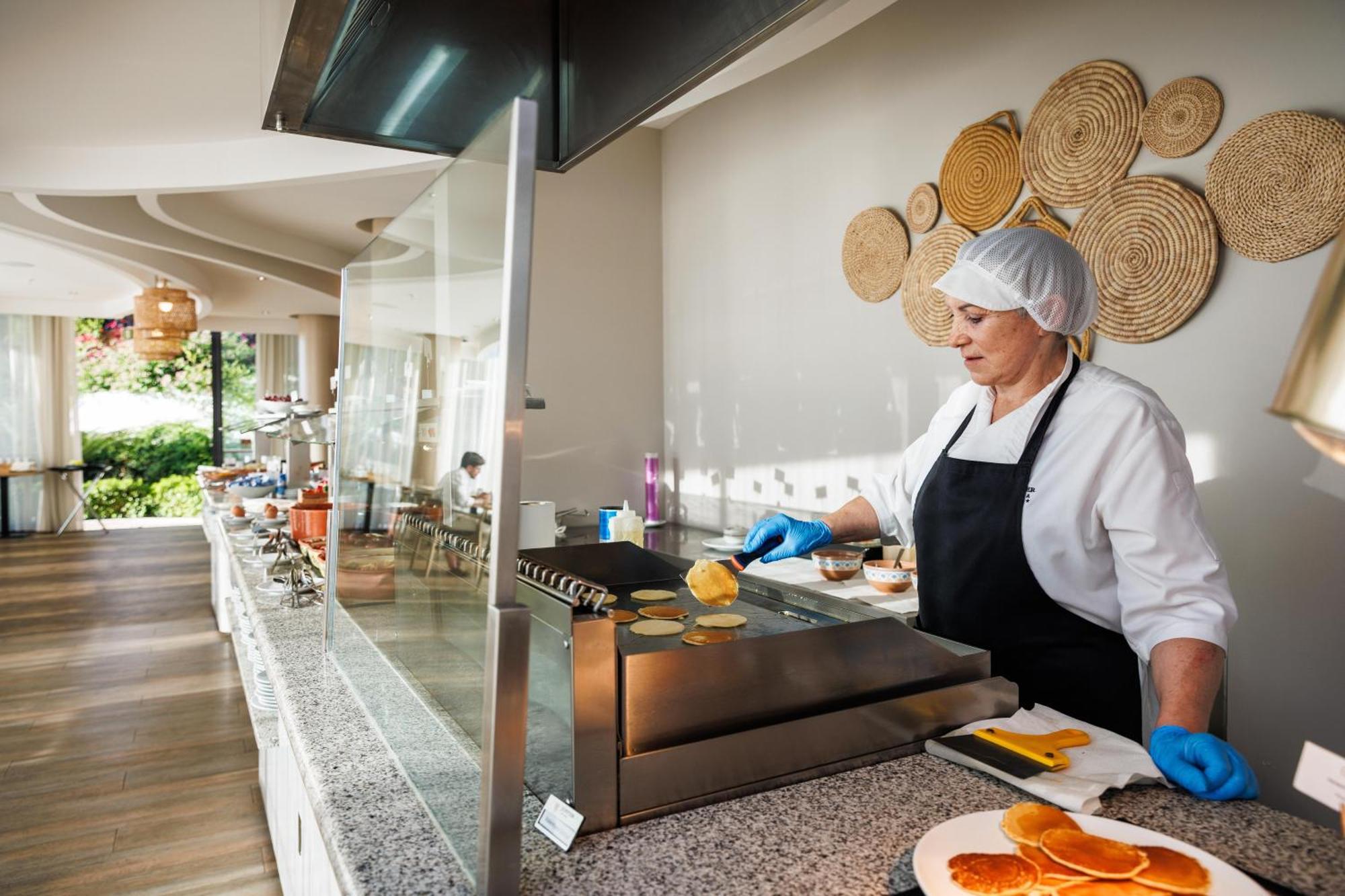 Jupiter Marina Hotel - Couples & Spa (Adults Only) ปอร์ติเมา ภายนอก รูปภาพ